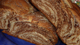 Čokoládový vrstvený pletenec