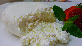 Domaci smetanova ricotta