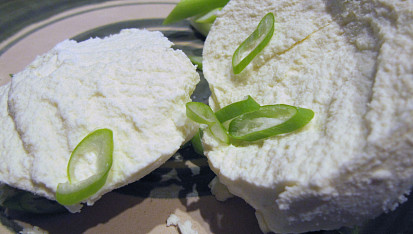 Domaci smetanova ricotta, .. z plnotučného a 40% šlehačky...