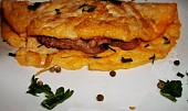 Grilované vepřové maso na pepři v omeletách (Grilované vepřové maso na pepři v omeletě)