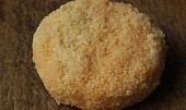 Hermelín v kuskusové krustě s rybízovou omáčkou