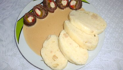 Hovězí roláda se surimi tyčinkami