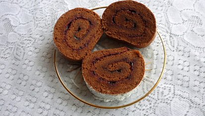 Kakaová roláda s marmeládou
