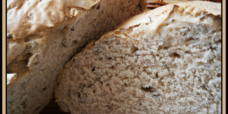 Kefírový chléb s Aztéckým pokladem (kefírový chleba s Aztékem na řezu)