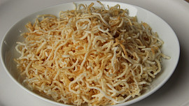 Křupavé rýžové nudličky