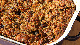 Nádivka s kroupami, houbami a uzeným