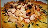 Omeleta s lososem a žampiony (detail...)