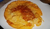 Omeleta s lososem a žampiony (hotová omeleta...)