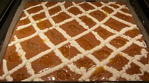 Perník s tvarohem a marmeládou
