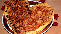 Pizza ve tvaru srdce