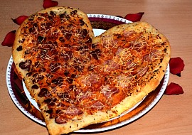 Pizza ve tvaru srdce