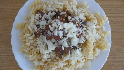 Těstoviny s drůběžími játry