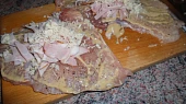 Vepřová kýta s křenem a šunkou