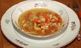 Zeleninová polévka s fritátovými nudlemi