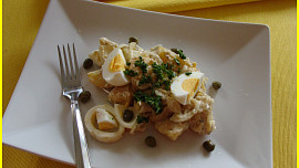 Bramborový salát s ančovičkovým dresinkem