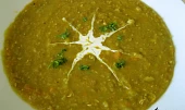 Čočkovo-kokosová kari polévka