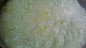 Domácí sýr (bez syřidla), srazene tvarohove mleko s oddelenou syrovatkou