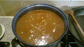 Hovězí guláš s chili