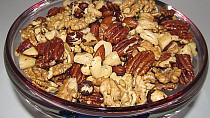" Hříšně pálivé" pikantní ořechy s chilli olejem
