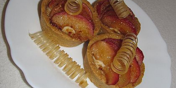 "Jablíčka luxusně" Mandlové koláčky s jablky a karamelem