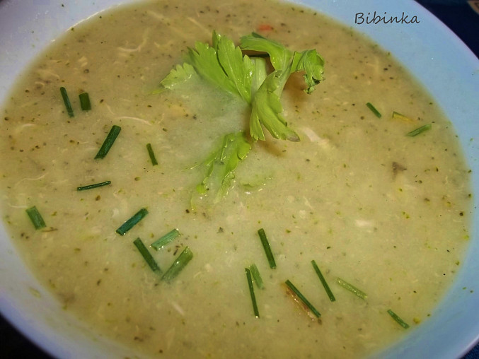 Krémová řapíkatá polévka s brokolicí..., detail...
