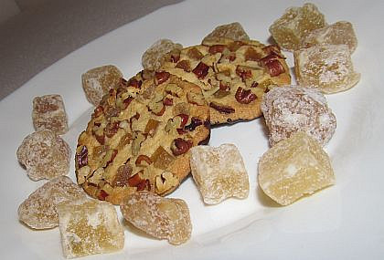"Lehce pikantní sušenky ve stylu amerických cookies" Zázvorové sušenky s pekanovými ořechy