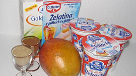 "Lehká jako peříčko" Panna cotta s vůni kardamomu s mangovým přelivem