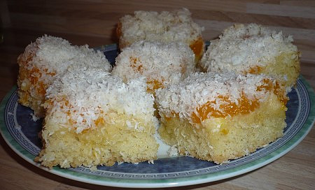 Mandarinkový koláč s kokosem