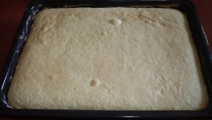 Mandarinkový koláč s kokosem, Předpečený piškot