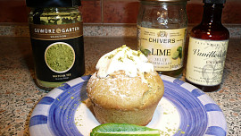 Muffiny se zeleným čajem a limetkou