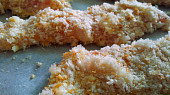 Pikantní kuřecí kousky ve smetanovo-parmezánové krustě