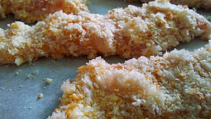 Pikantní kuřecí kousky ve smetanovo-parmezánové krustě