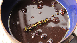 Steak s rozinkovou omáčkou