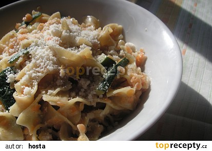 Tagliatelle s červenou čočkou
