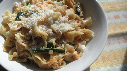 Tagliatelle s červenou čočkou
