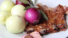 Uzená cibulačka se šalvějí