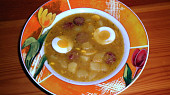 Bramborová polévka s vejci a párkem