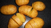 Brambory plněné nivou