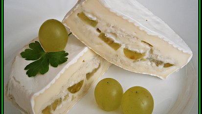 Camembert plněný nivou a hroznovým vínem, Camembert plněný nivou a hroznovým vínem