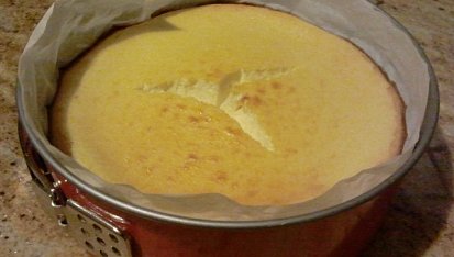 Cheesecake zdravější verze, takhle hodně prasklý být nemá