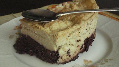 Dvoubarevný jahelník plný ořechů