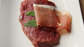 Jelení roštěnky alla saltimbocca