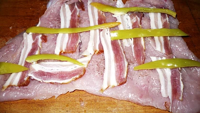 Krůtí roláda s paprikami