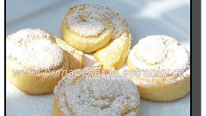 Mandlové kynuté pusinky