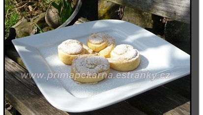 Mandlové kynuté pusinky