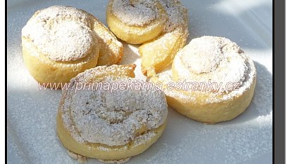 Mandlové kynuté pusinky