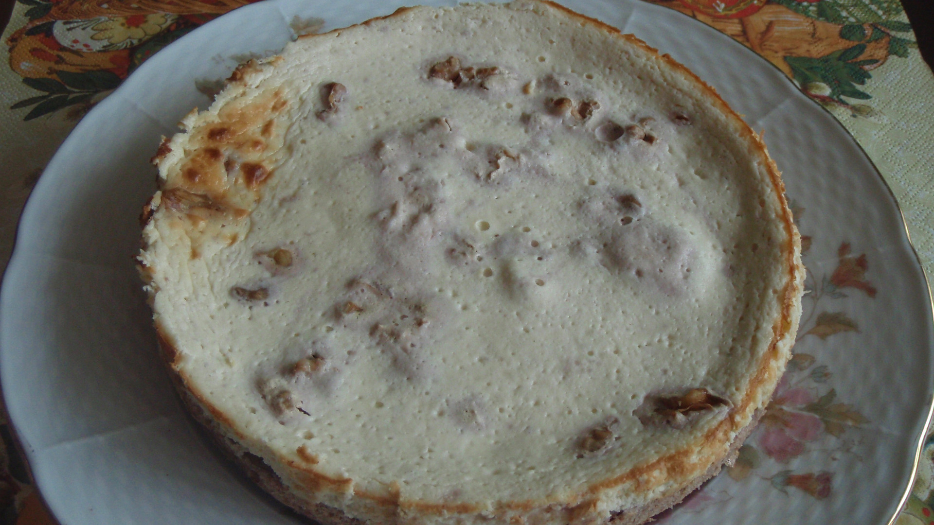 Perníkovo pohankový cheesecake s ořechy