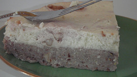 Perníkovo pohankový cheesecake s ořechy