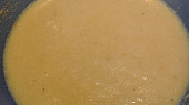 Pohankové kornouty s jahodovým tvarohem, rozšlehané mléko s vejci a pohankou