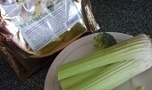 Polévkový krém s řapíkatým celerem a brokolicí